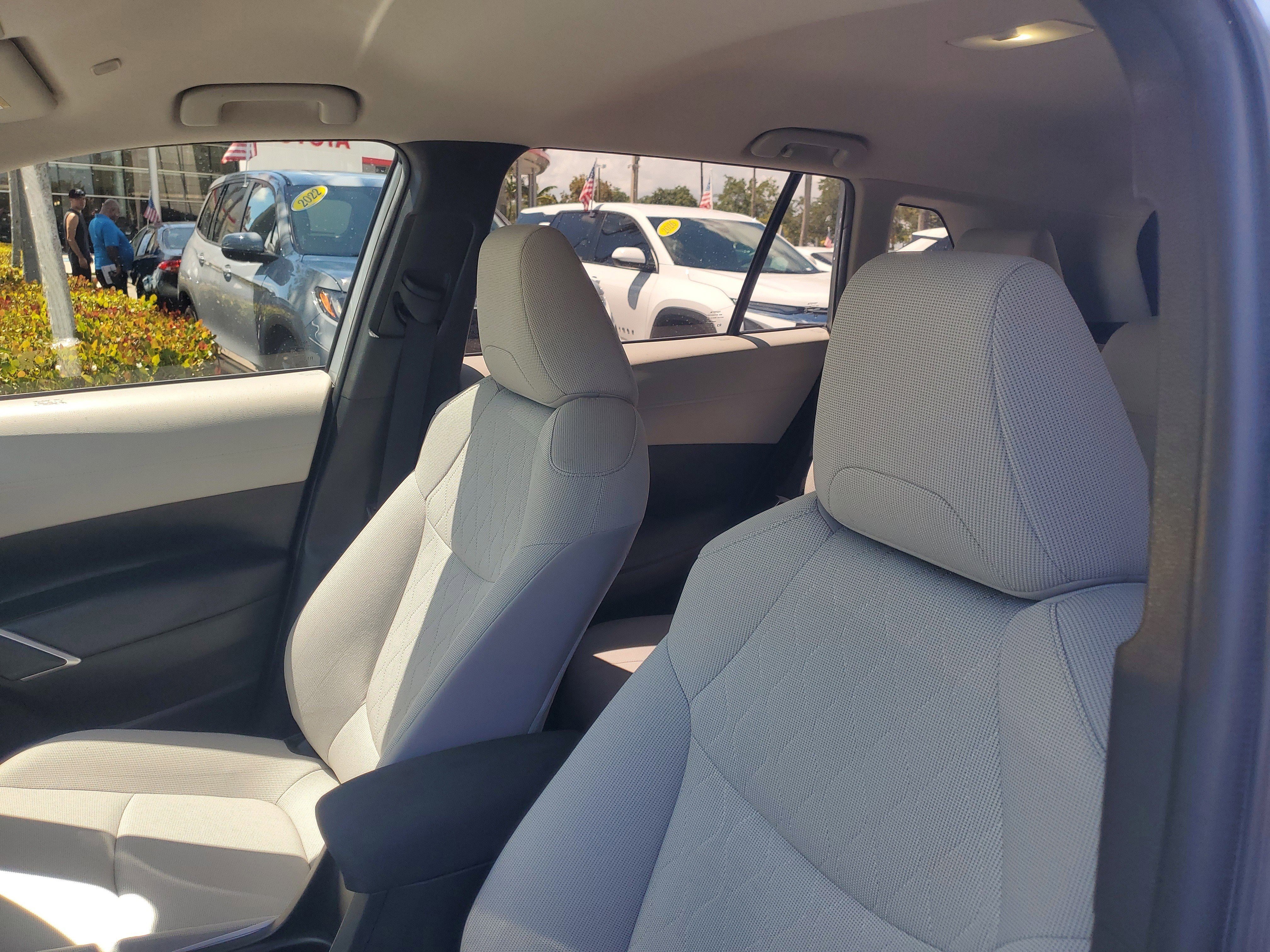 Used 2023 Silver Toyota L image 17