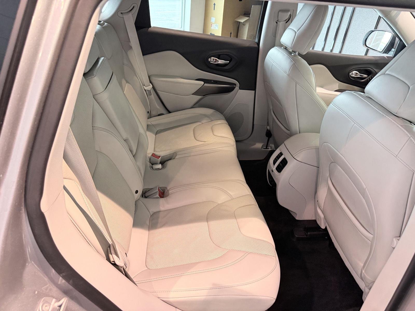 Used 2019 Billet Silver Metallic Clearcoat Jeep Limited image 26