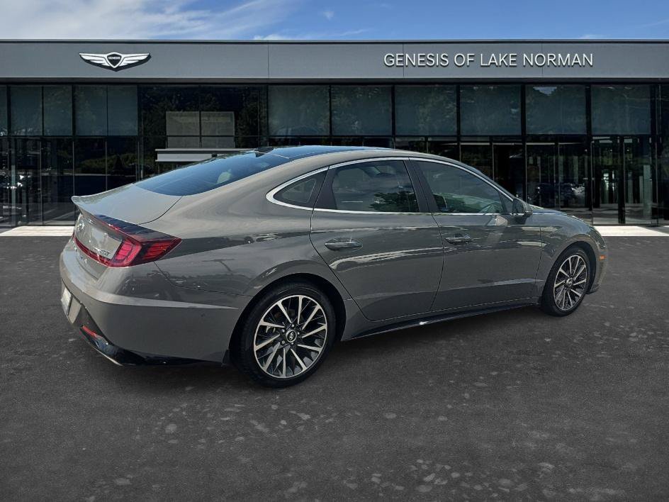 Used 2022 Hampton Gray Hyundai Limited image 5