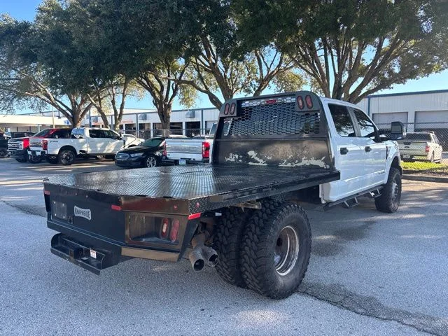 Used 2017 White Ford XL FLATBED image 5
