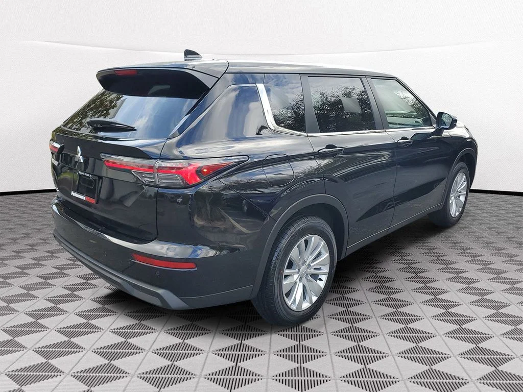 New 2026 Black Mitsubishi ES image 6
