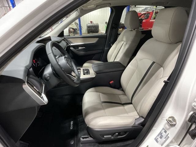 Used 2026 White Mazda 3.3 Turbo Preferred image 17