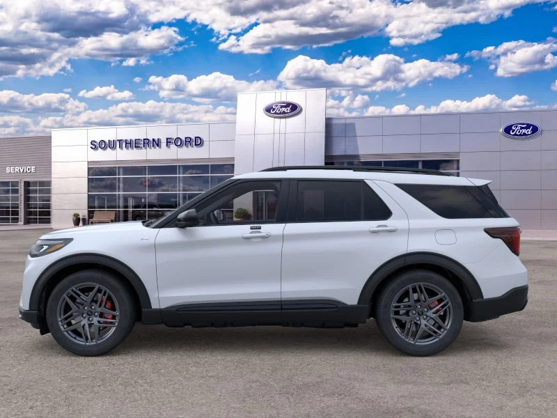 New 2026 Space White Metallic Ford ST-Line image 27