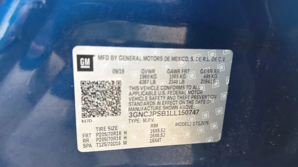 Used 2020 Pacific Blue Metallic Chevrolet LT image 18