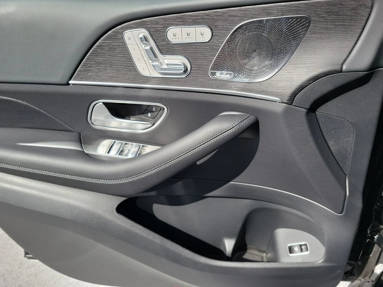 New 2026 Black Mercedes-Benz GLS 450 image 23