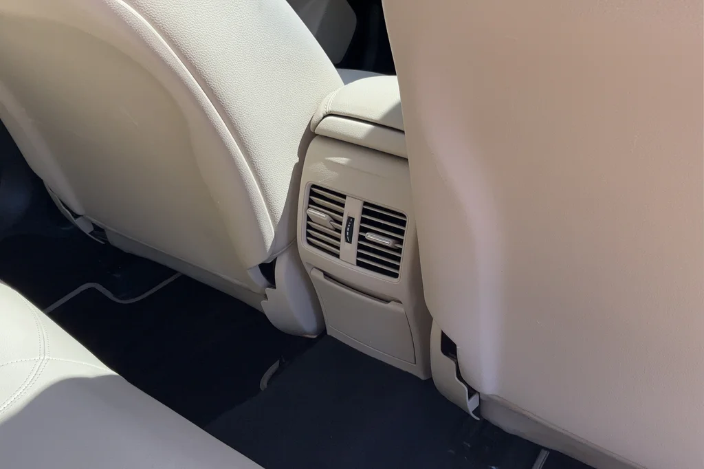 Used 2019 Blue Mercedes-Benz GLA 250 image 21