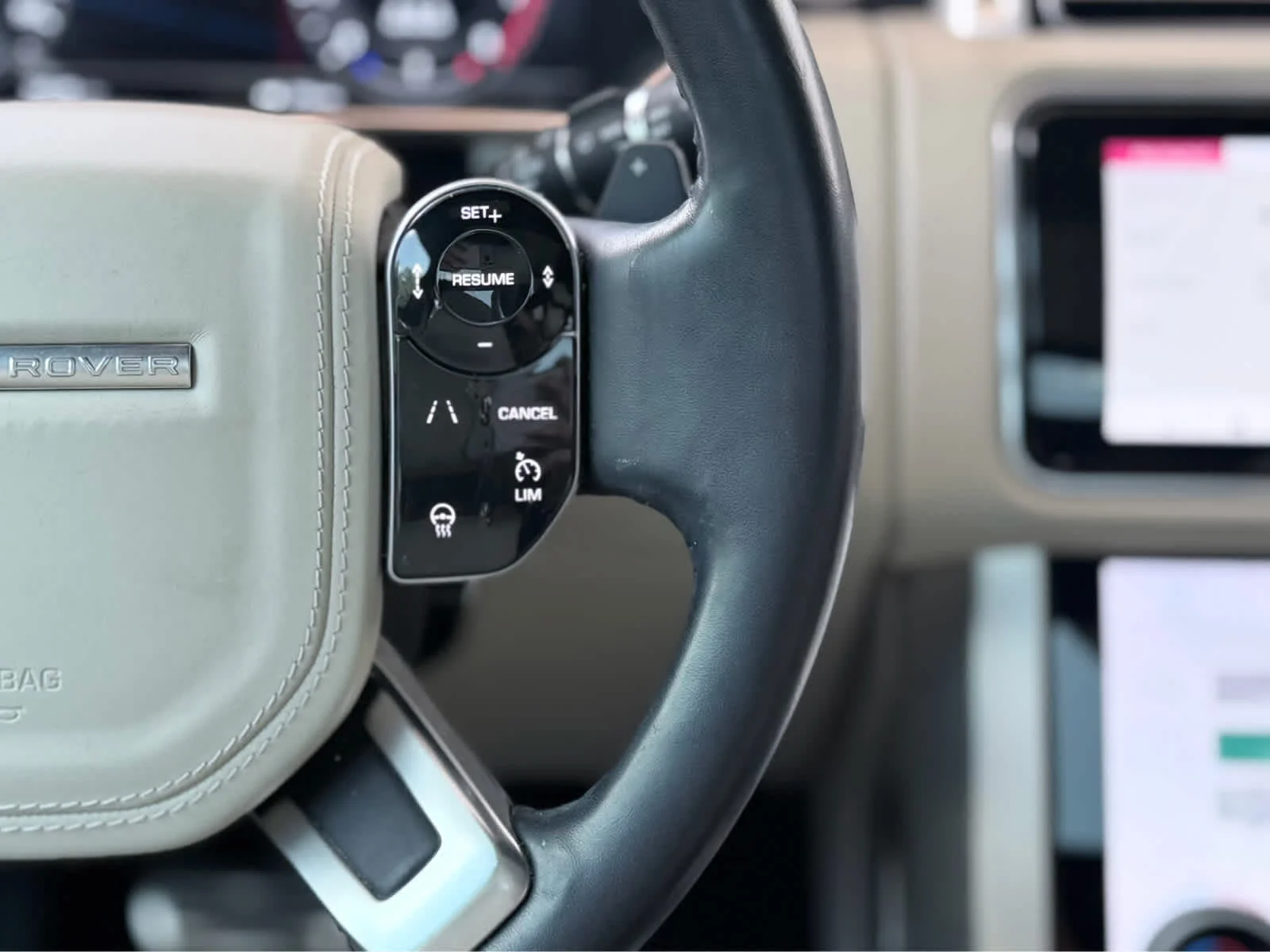 Used 2021  Land Rover Westminster image 29