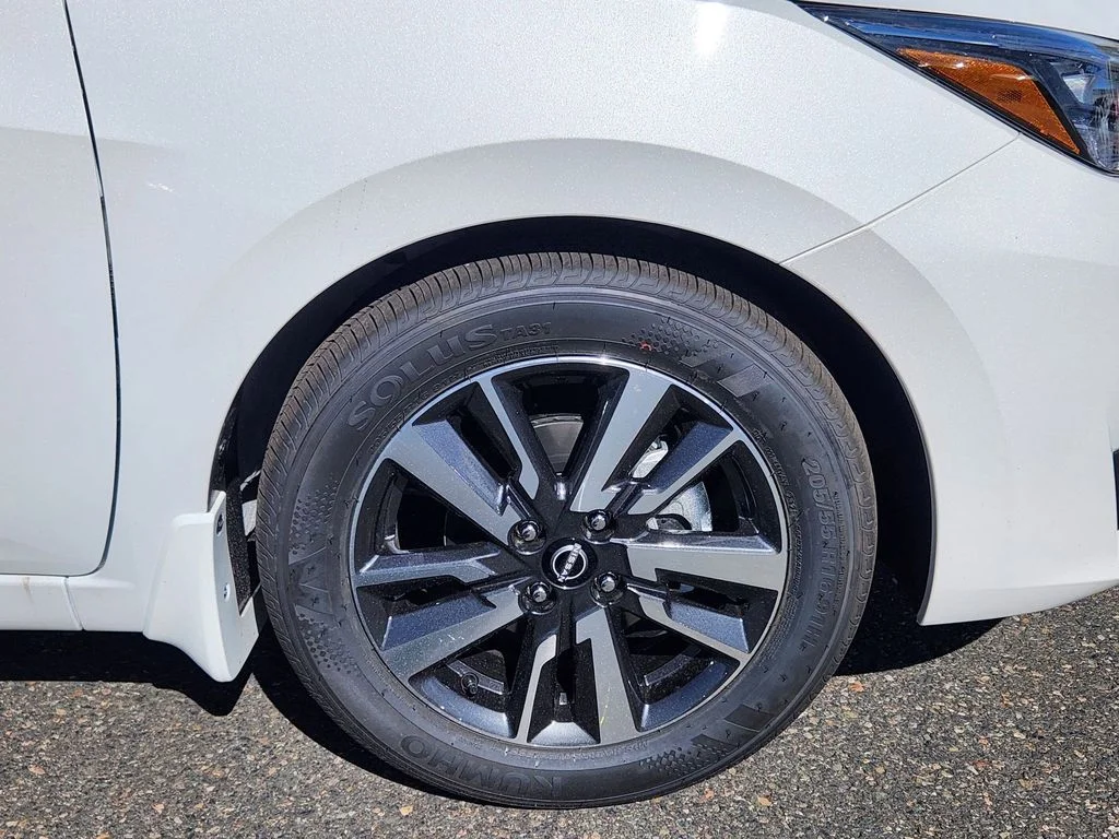 2025 Nissan Versa Sedan SV - Photo 9