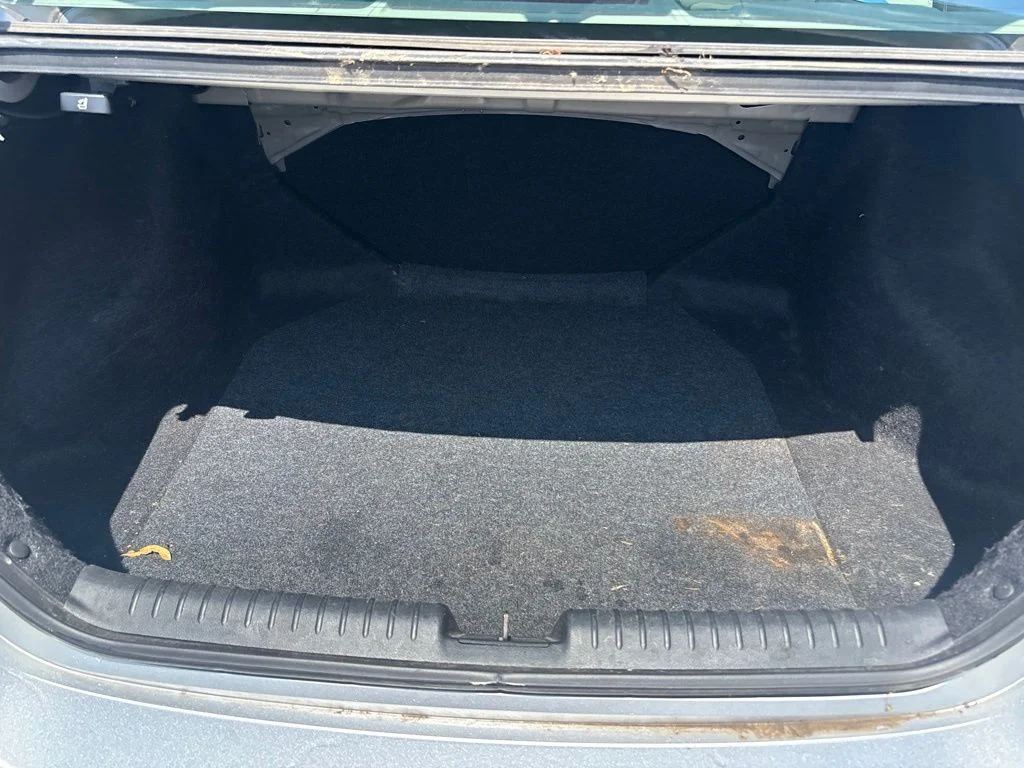 Used 2014 Silver Honda LX image 36