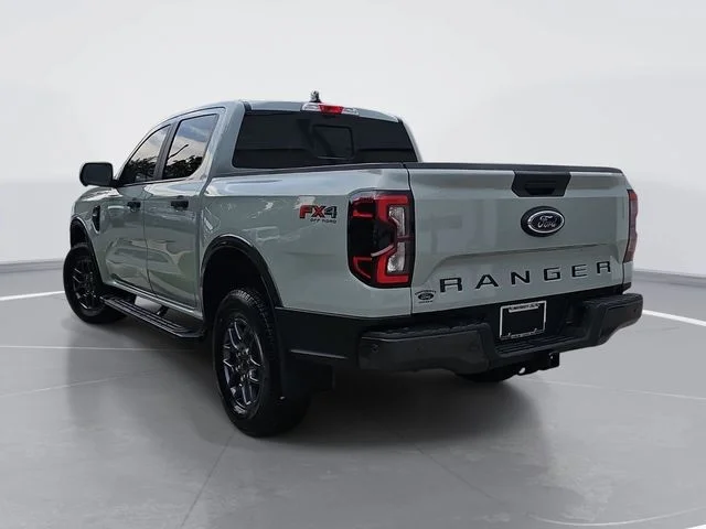 Used 2024 Green Ford XLT image 5