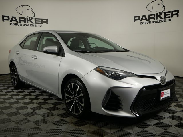 Certified Used 2018 Classic Silver Metallic Toyota SE image 4