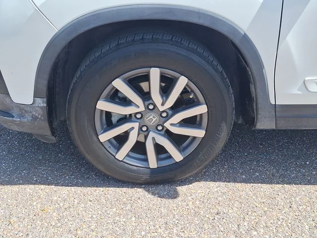 Used 2019 White Honda EX-L image 15