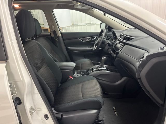 2018 Nissan Rogue SV - Photo 24