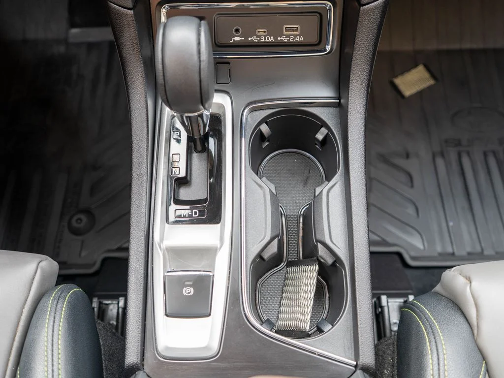 Used 2023 White Subaru Onyx Edition image 29