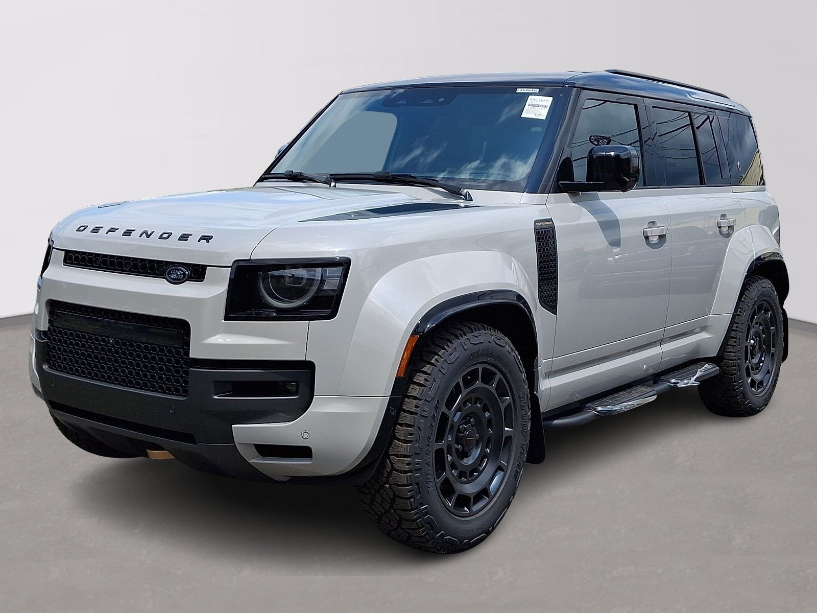 New 2026 Borasco Grey Land Rover OCTA image 1