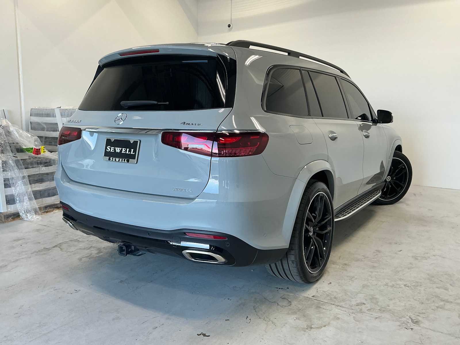 Certified Used 2024 MANUFAKTUR Alpine Grey Mercedes-Benz GLS 580 image 4