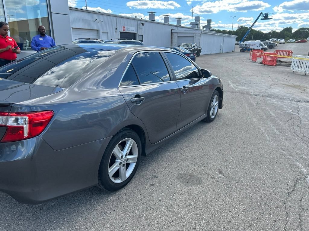 Used 2014 Magnetic Gray Metallic Toyota SE image 3