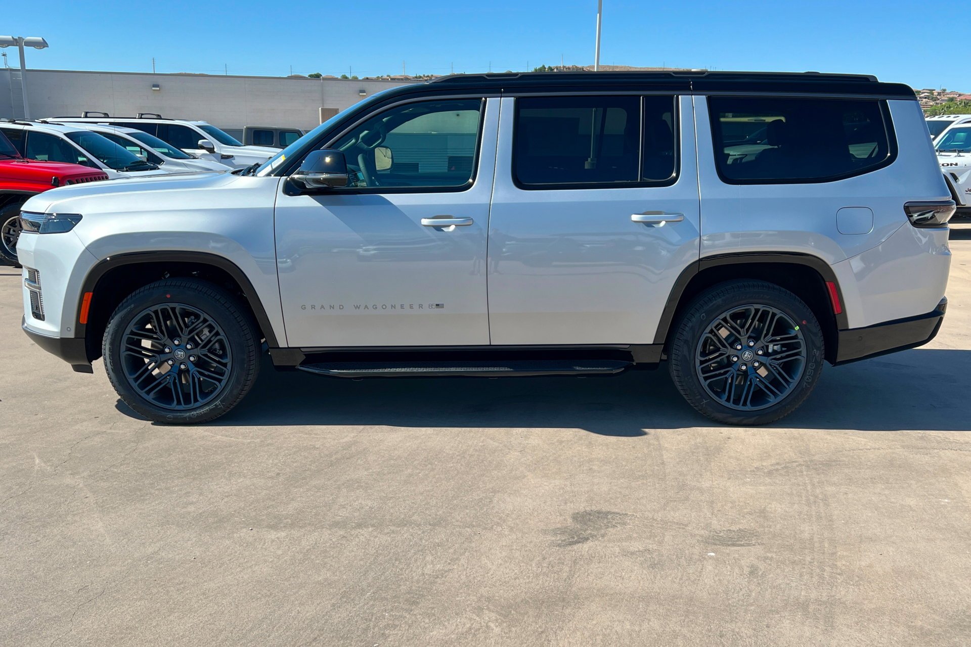New 2026 Silver-Zynith Exterior Paint Jeep 85th Anniversary image 2