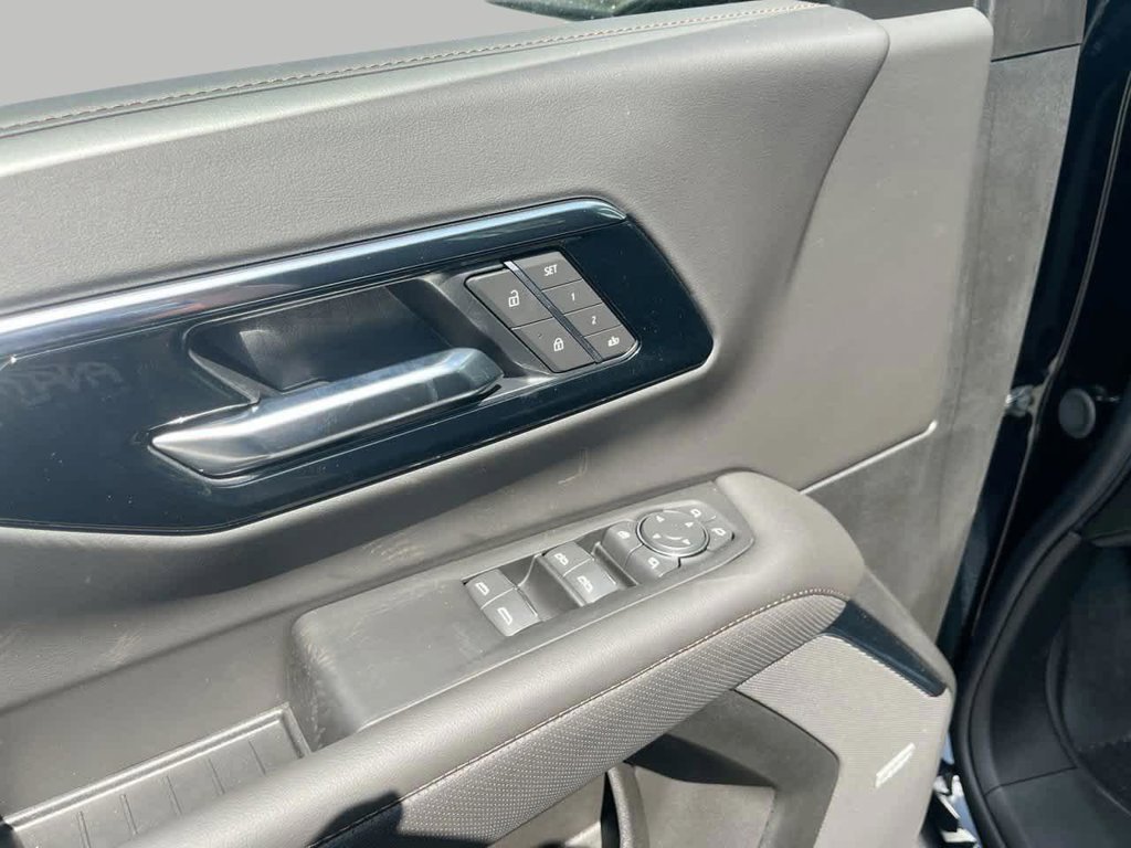 2026 Chevrolet Suburban High Country - Photo 16