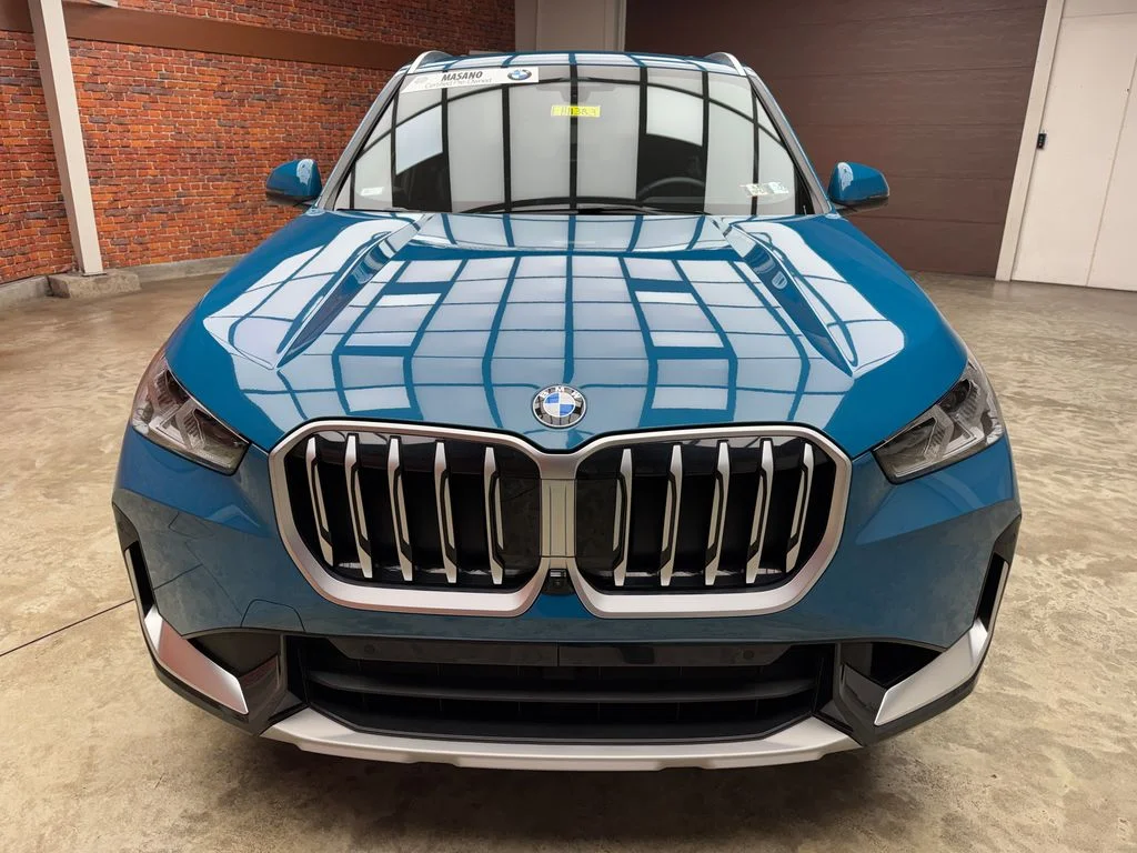 Used 2025 Blue BMW xDrive28i image 9