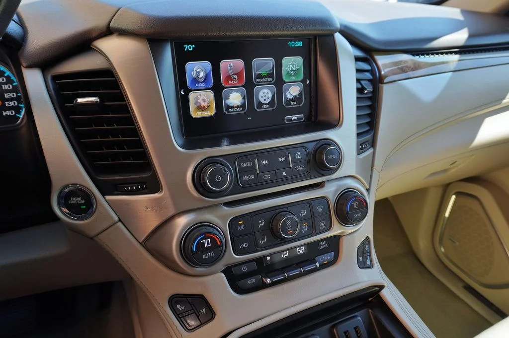Used 2017 White GMC Denali image 19