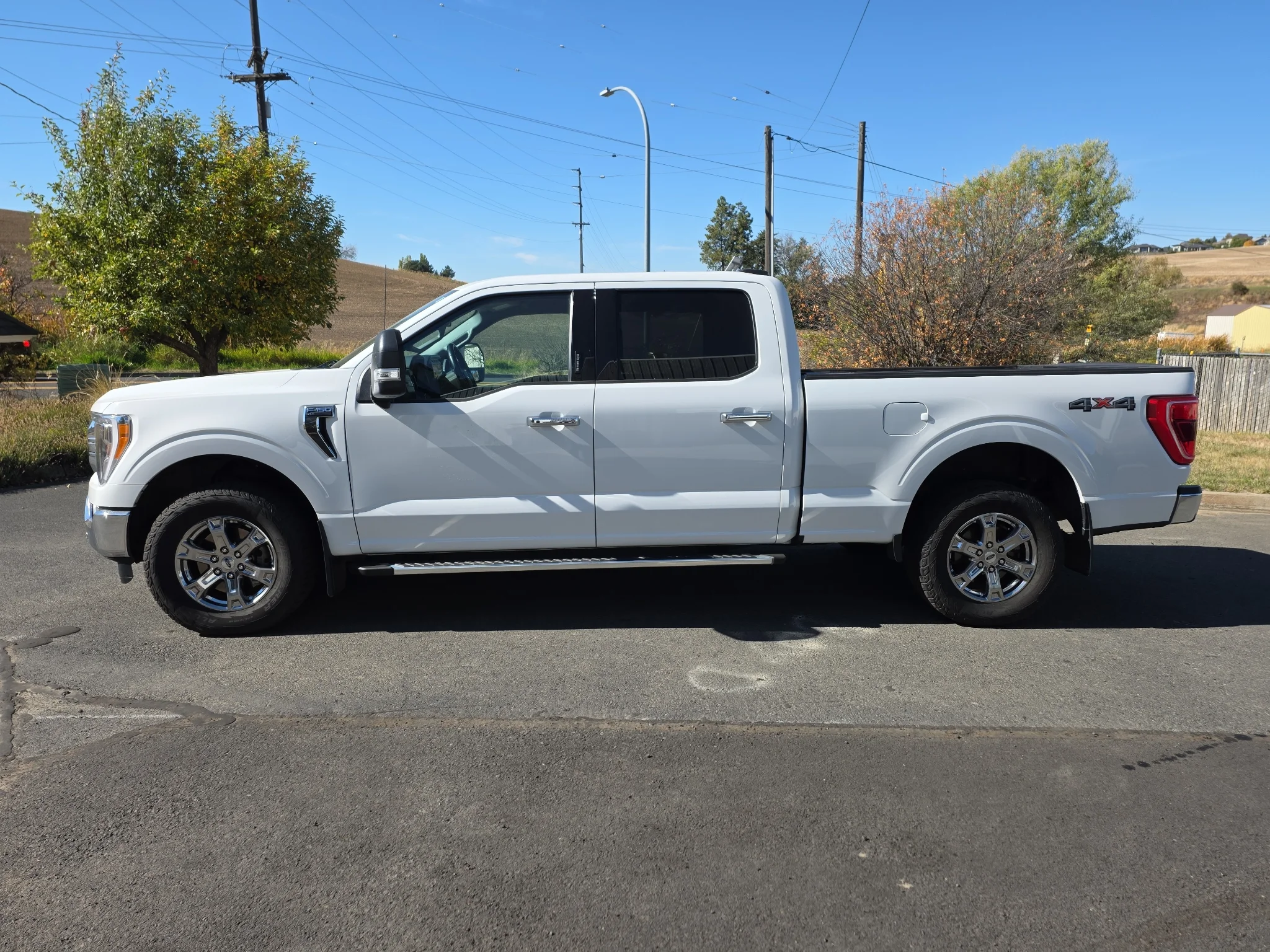 Certified Used 2023 Oxford White Ford XLT image 12