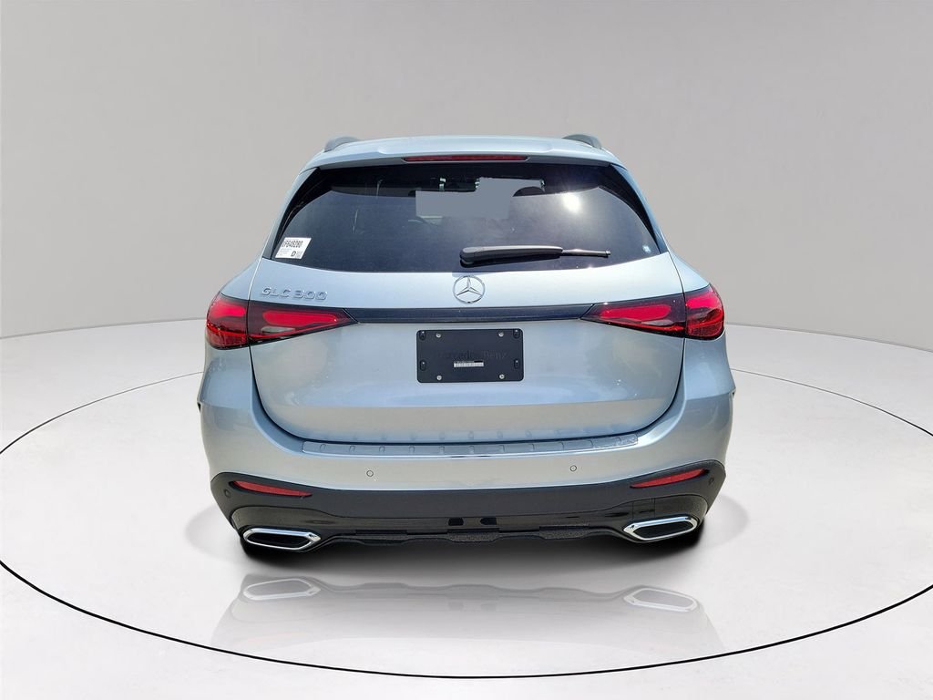 New 2027 Cirrus Silver Metallic Mercedes-Benz GLC 300 image 5