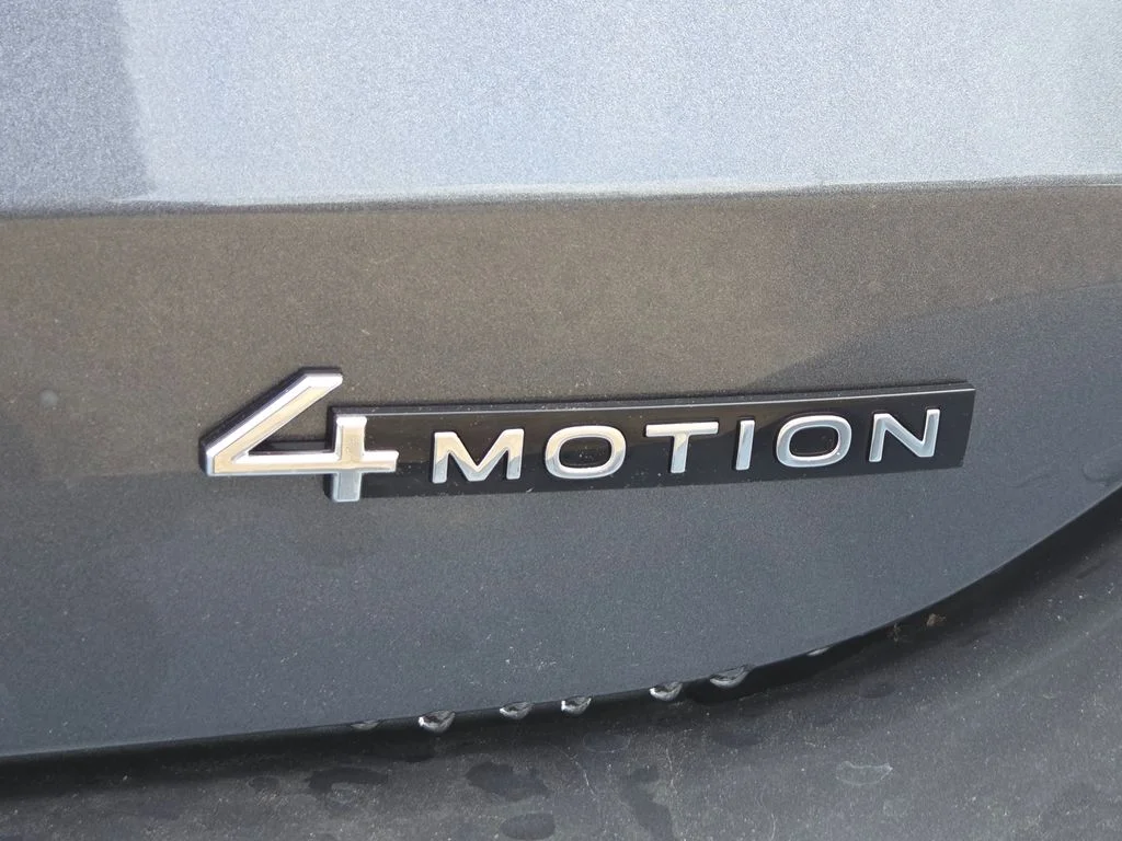 New 2026 Platinum Gray Metallic Volkswagen 2.0T S image 5