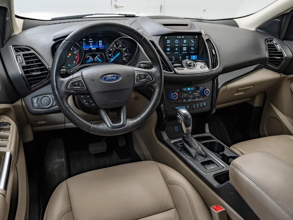 Used 2018 White Platinum Clearcoat Metallic Ford Titanium image 4
