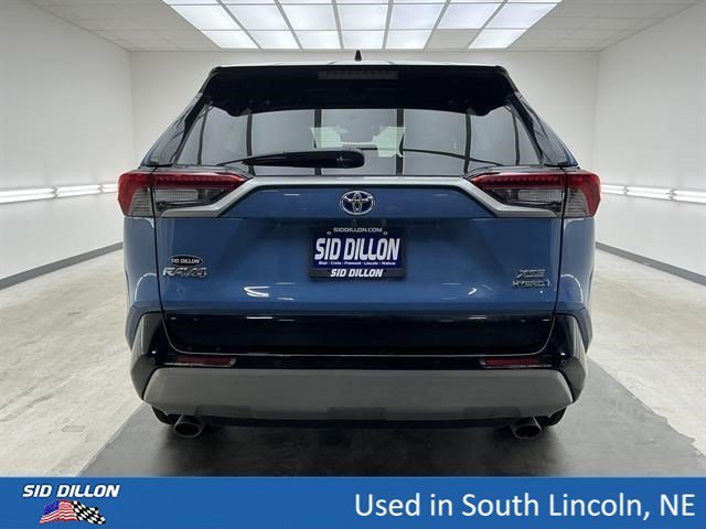 Used 2022 Cavalry Blue/Midnight Black Metallic Toyota Hybrid XSE image 5