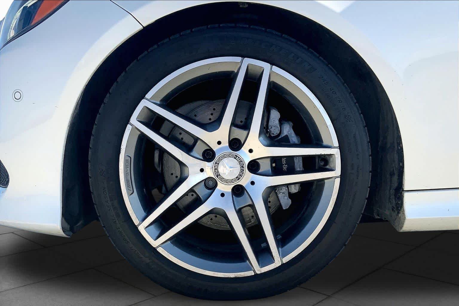 Used 2016 designo Diamond White Metallic Mercedes-Benz E 400 image 11