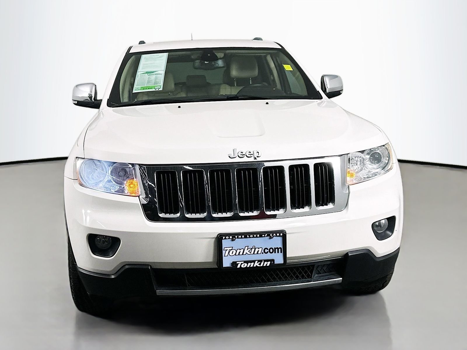 Used 2011 Stone White Clearcoat Jeep Limited image 2