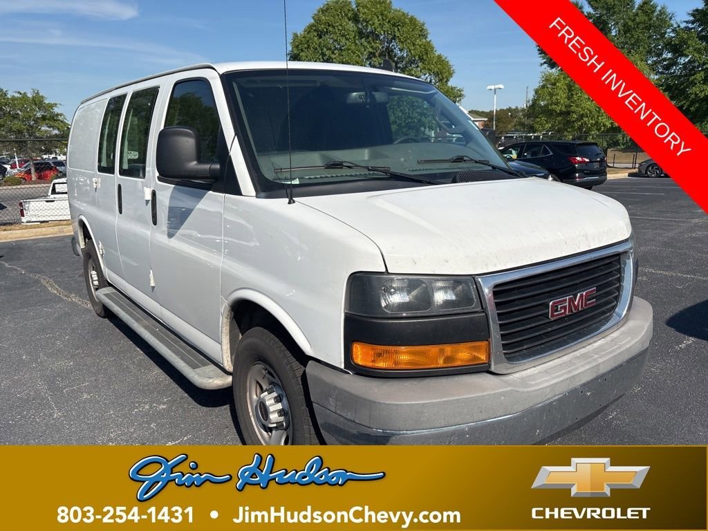 2021 GMC Savana 2500's photo