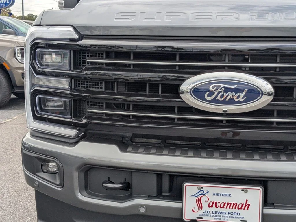 2026 Ford F-250 Super Duty Platinum - Photo 10
