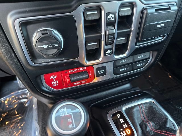 Used 2020 Silver Jeep Unlimited Rubicon image 15