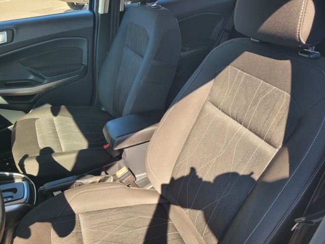 Used 2018 Blue Ford SE image 13