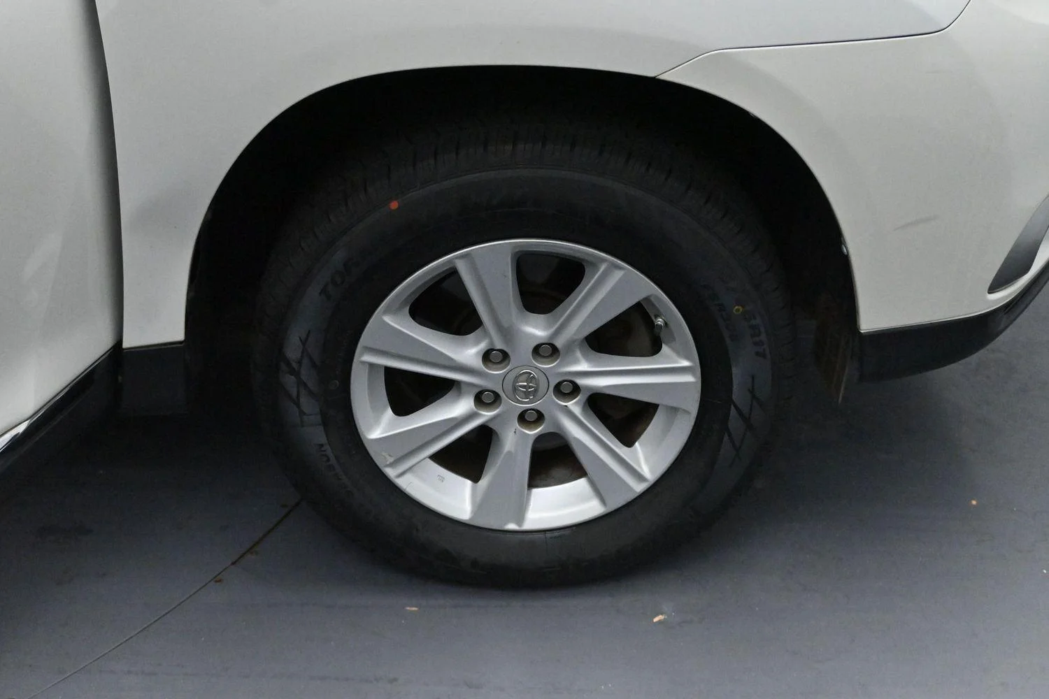 Used 2012 Blizzard Pearl Toyota SE image 34