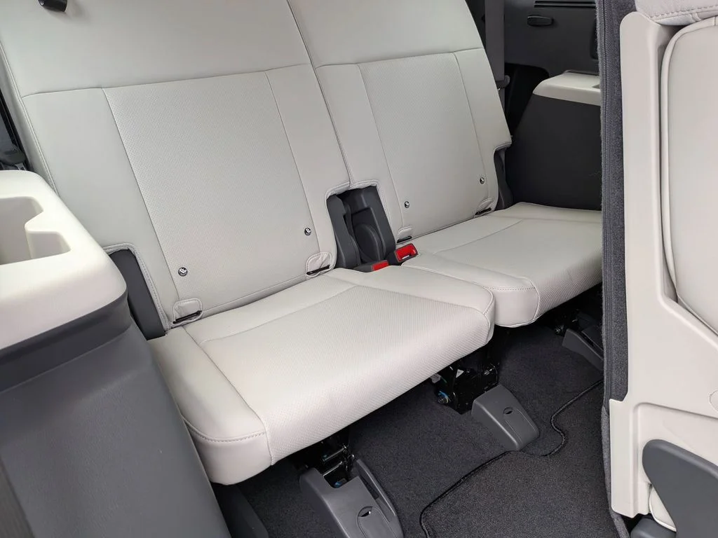 New 2026 Gray Hyundai SEL image 29