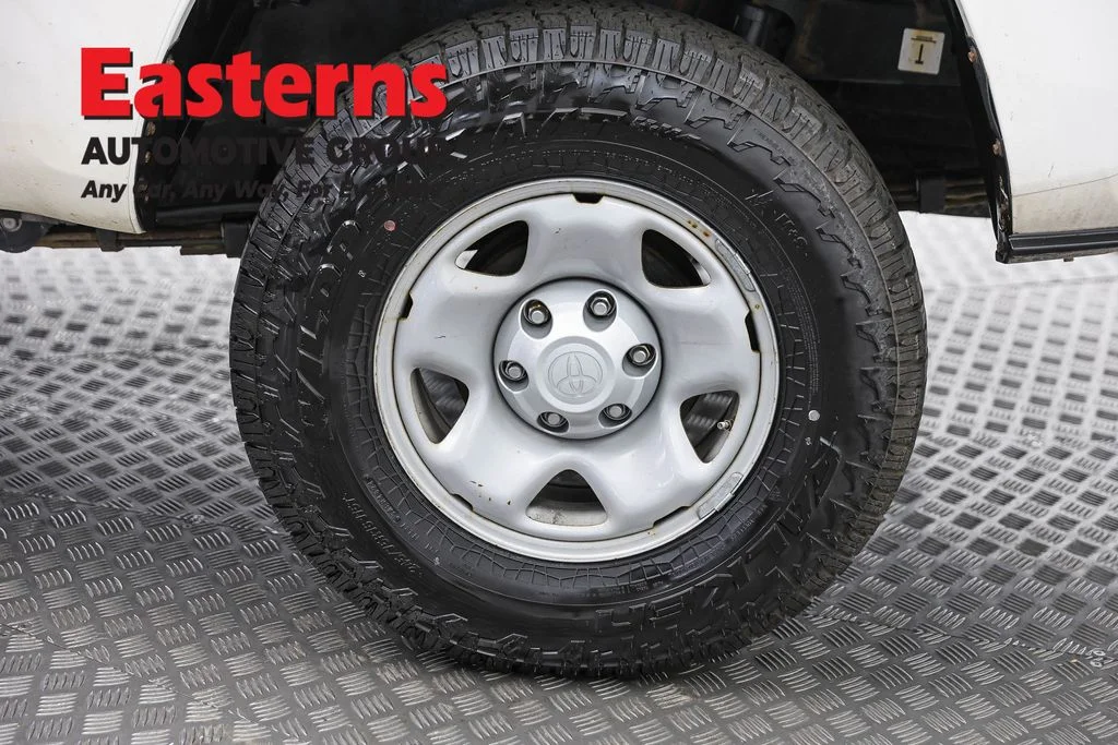 Used 2021 White Toyota SR image 31