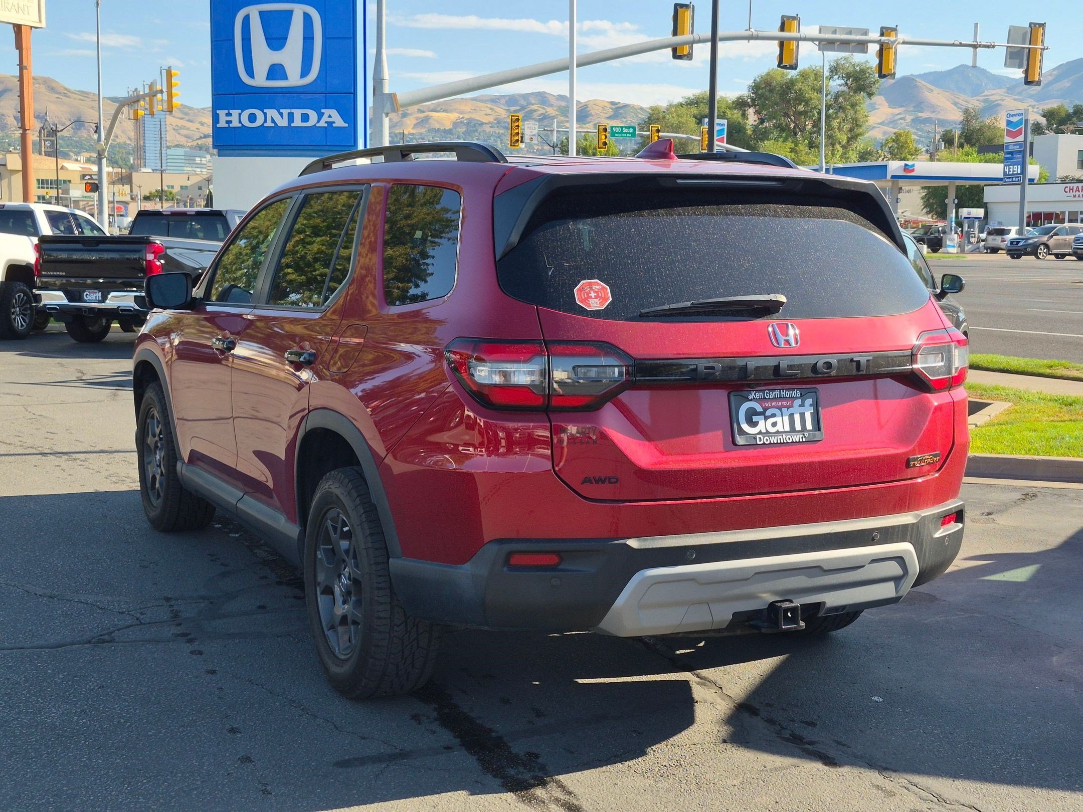 Used 2025 Radiant Red Metallic II Honda TrailSport image 5