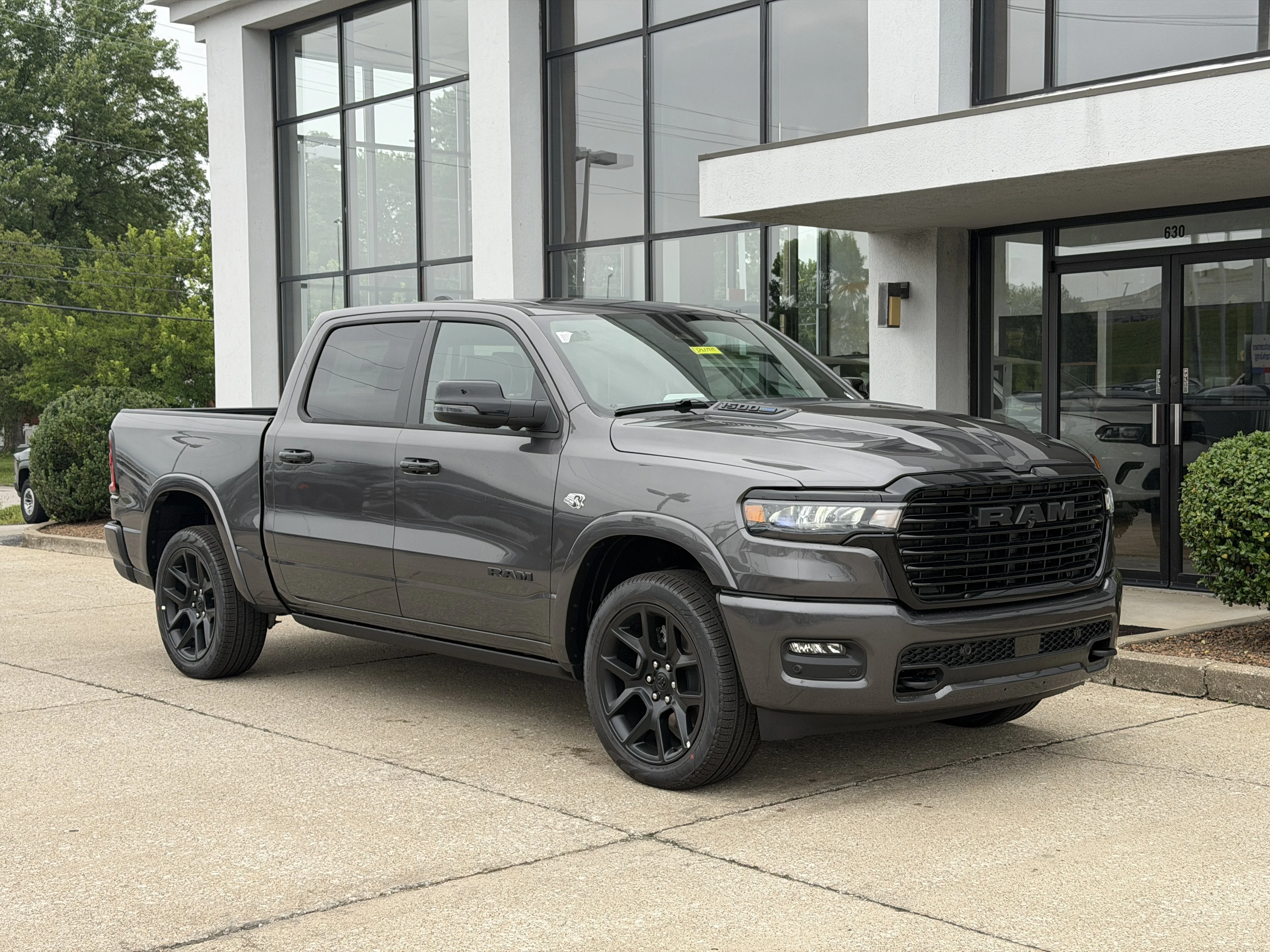 New 2026 Granite Crystal Metallic Clear-Coat Exterior Paint RAM Laramie image 2