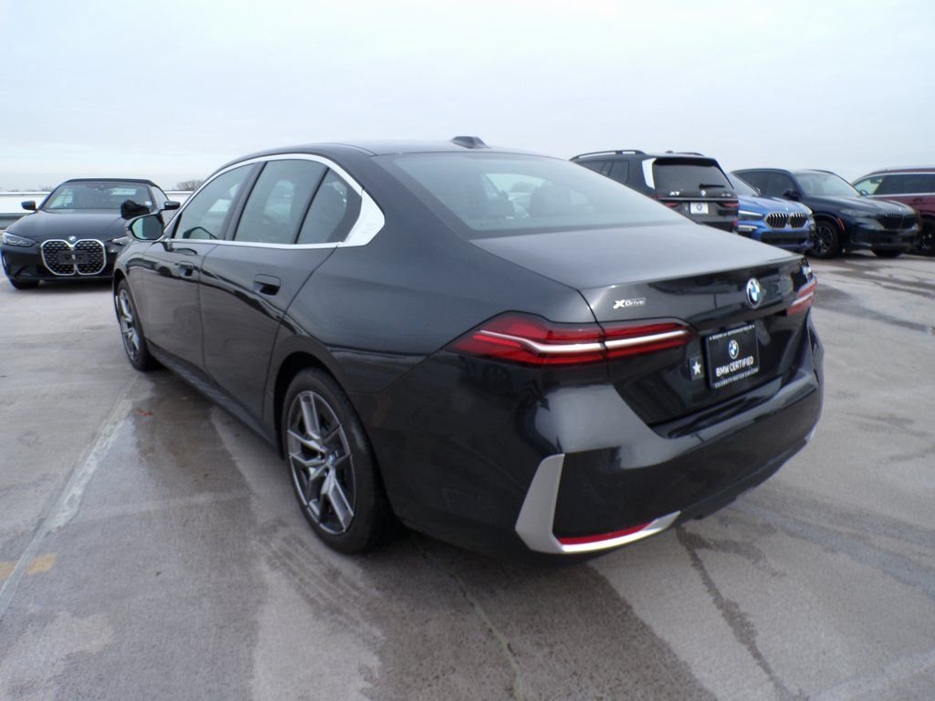 Certified Used 2026 Dark Graphite Metallic BMW 530i xDrive image 4