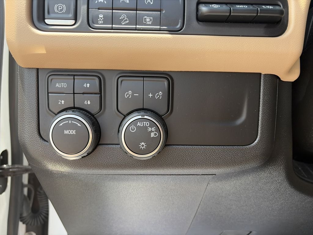 Used 2023 Beige Chevrolet Premier image 21