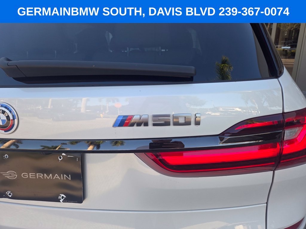 Used 2022 White Metallic BMW M50i image 21