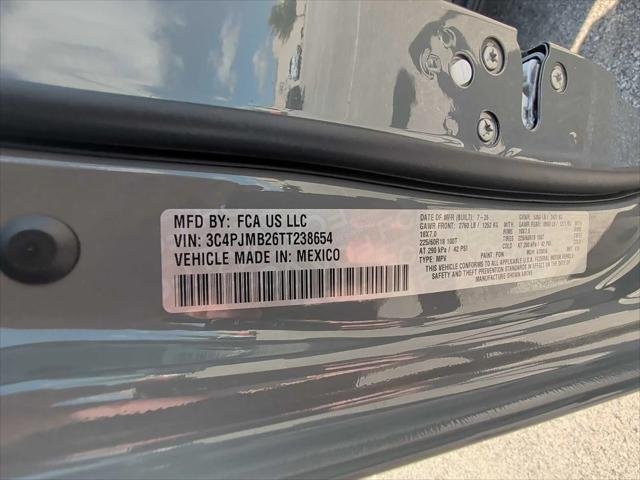 New 2026 Sting-Gray Clear-Coat Exterior Paint Jeep Limited image 30