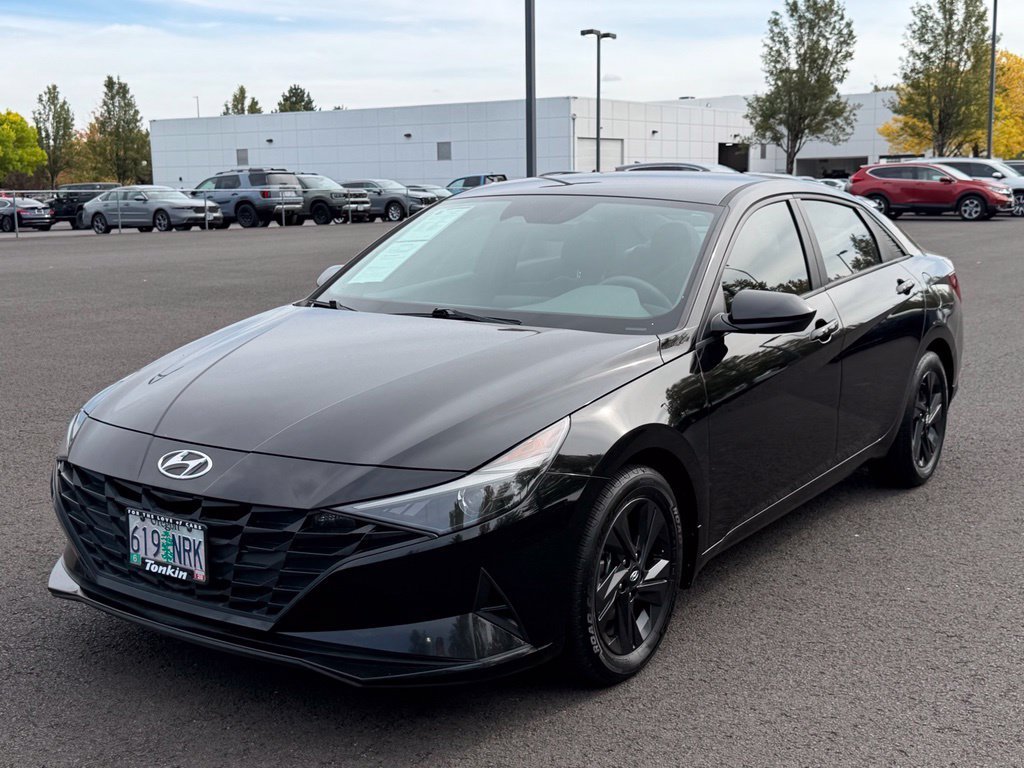 Used 2022 Phantom Black Hyundai Blue image 4