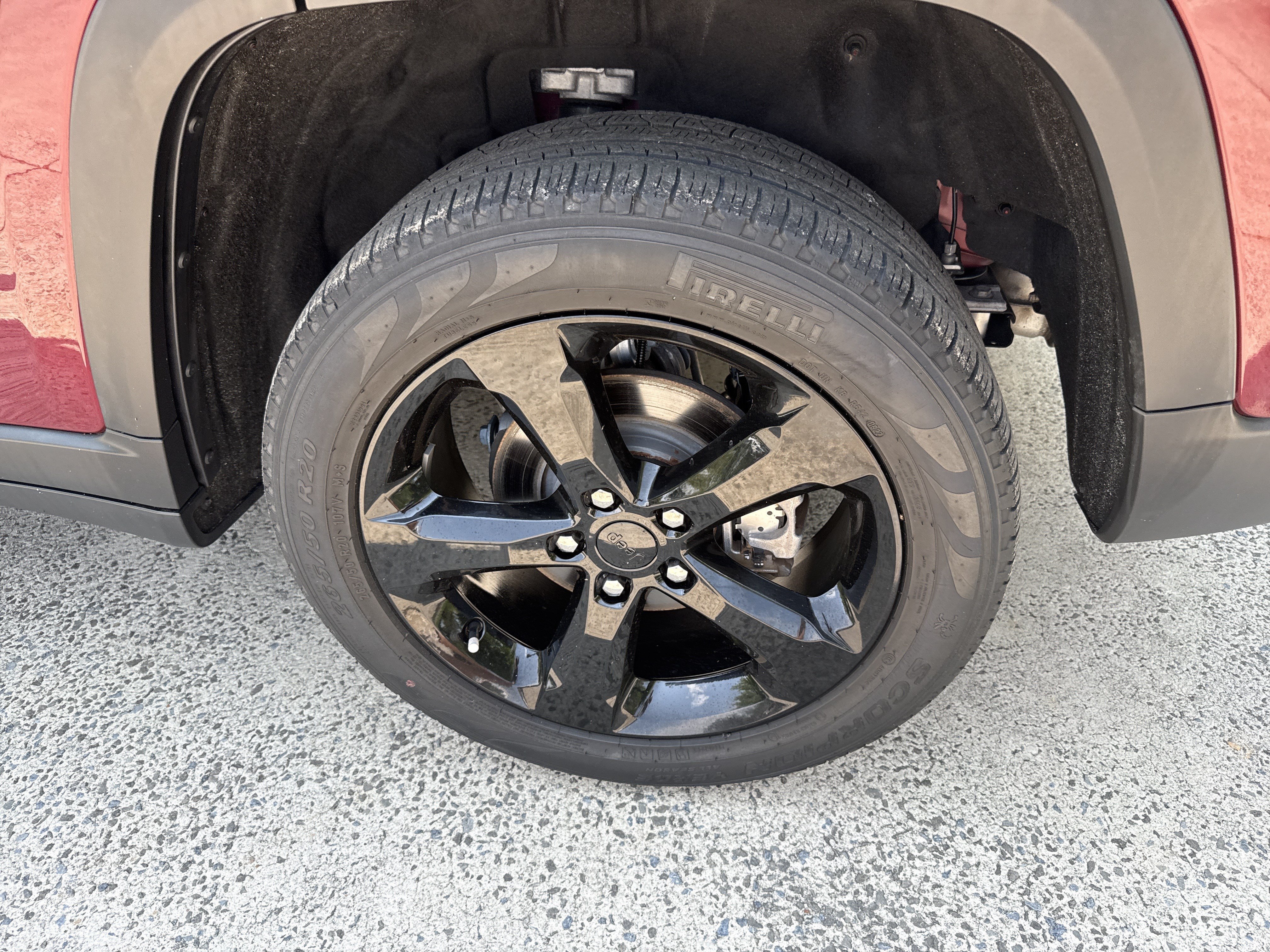 Used 2023 Velvet Red Pearlcoat Jeep Limited image 19