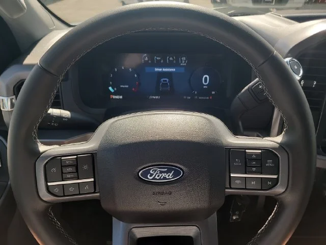 Used 2025 Gray Ford XLT image 28