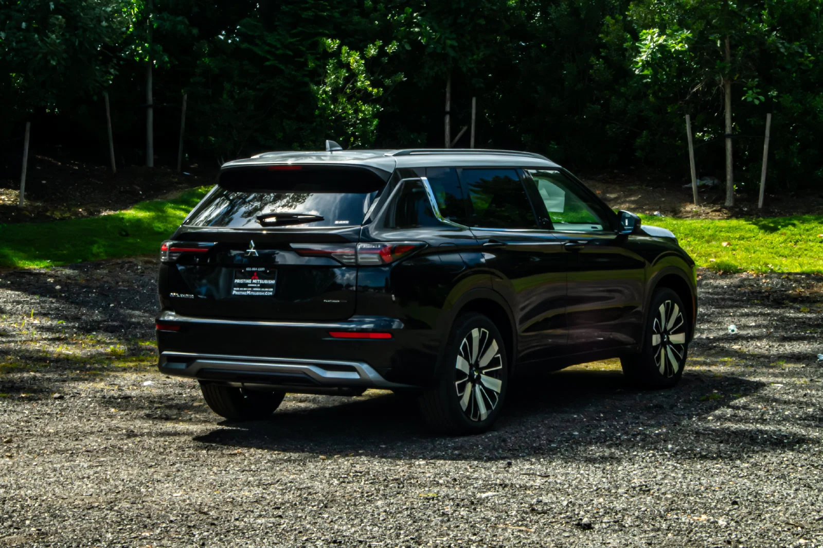 2025 Mitsubishi Outlander SEL Platinum Edition - Photo 8