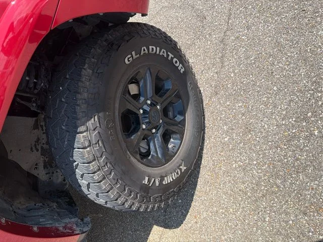 Used 2018 Red Toyota SR5 image 11